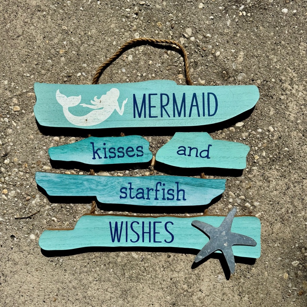 Mermaid and Starfish Sign🧜🏼‍♀️